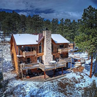 Stunning log home or retreat on over 15 acres